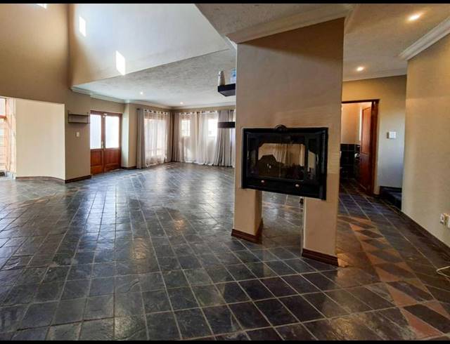 3 BEDROOM PROPERTY TO RENT IN MIDSTREAM ESTATE